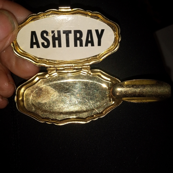 Vintage Ladies Cigarette Holder Pocket Ashtray Old Jewelry Metal Tin - Picture 5 of 9